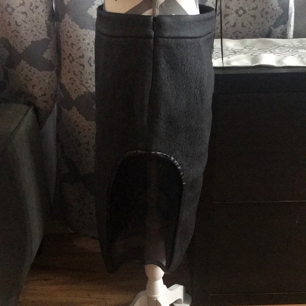 Black faux leather mid skirt - Picture 4 of 4